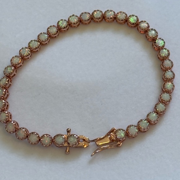 NEW Beautiful Natural Opal Gemstone Bracelet in 18K Rose Gold - Picture 1 of 4